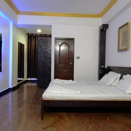 Hotel Deva Residency Бангалор Экстерьер фото