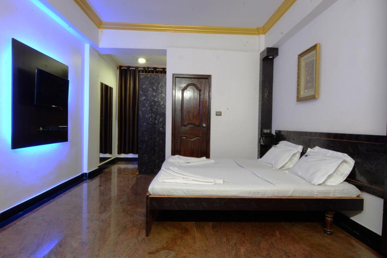 Hotel Deva Residency Бангалор Экстерьер фото